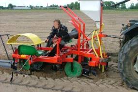 PLANTEDÆKKE MASKINER